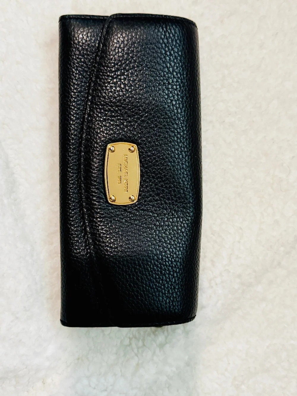 Kate Spade New York Black Leather Zip Around Wallet